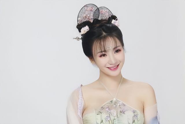 史上最強(qiáng)奶媽客印月！喂小皇帝吃龍卵，太監(jiān)妖女禍亂朝堂