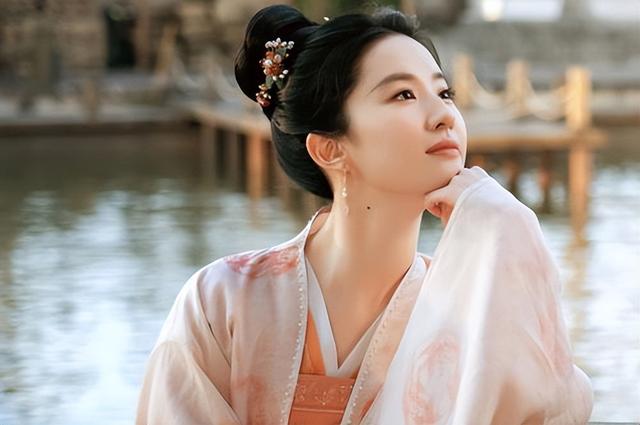 史上最強(qiáng)奶媽客印月！喂小皇帝吃龍卵，太監(jiān)妖女禍亂朝堂