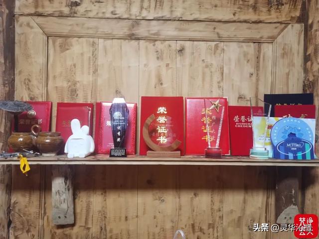 網(wǎng)紅短視頻怎么拍攝的啊，網(wǎng)紅的短視頻怎么拍的？