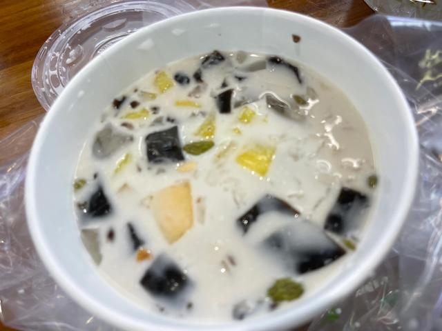 適合發(fā)朋友圈干飯的句子圖片搞笑，適合發(fā)朋友圈干飯的句子圖片帶文字？