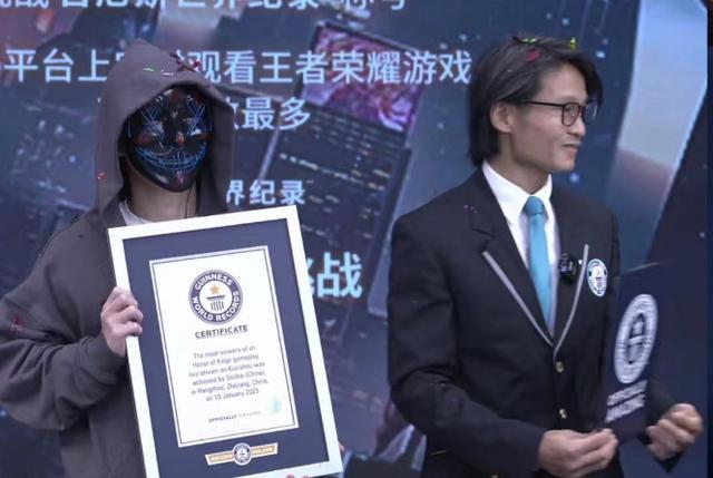 王者榮耀騷白直播間手表原價是真的嗎，王者榮耀騷白直播間在線？