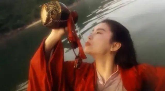 噔噔噔噔噔一段純音樂抖音傷感鋼琴曲，噔噔噔噔噔噔噔純音樂鋼琴_抖音？