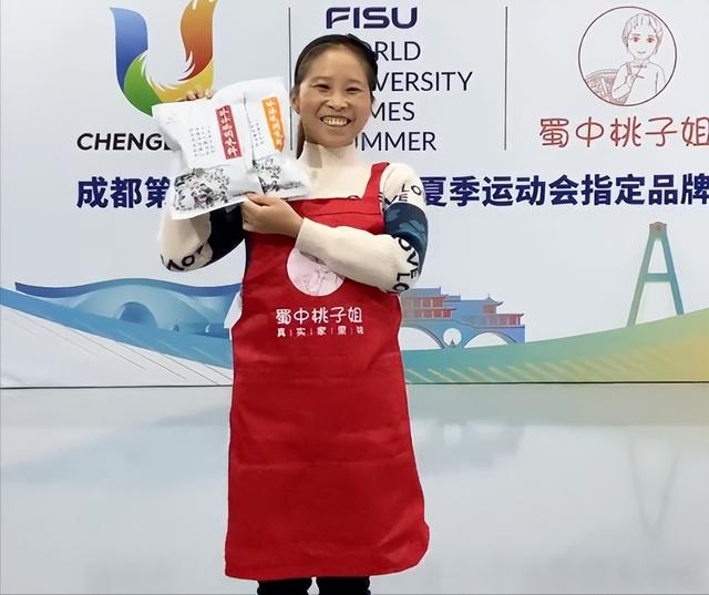 桃子姐直播帶貨翻車(chē)？賣(mài)高價(jià)量少的調(diào)料惹爭(zhēng)議，知情人一語(yǔ)揭真相