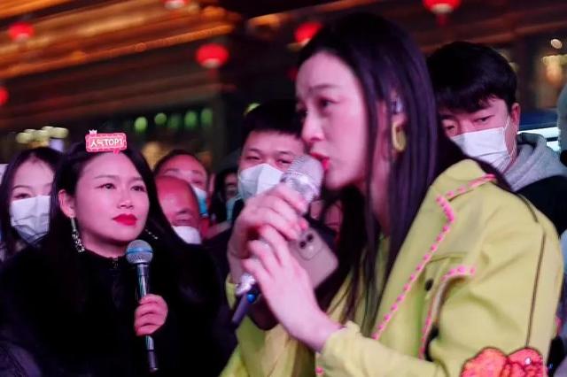 晚上室外直播用什么樣的燈好，夜間戶外直播用什么燈？