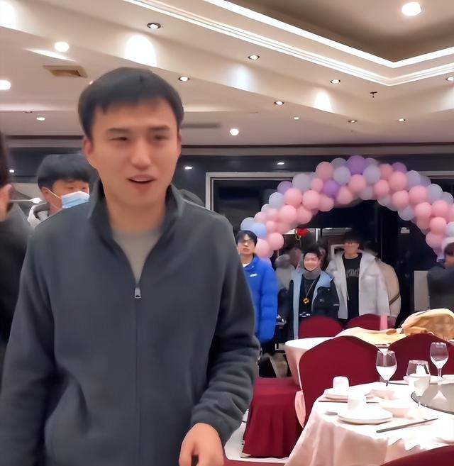 虎牙耀陽直播間是真的嗎，虎牙耀陽直播間叫什么？