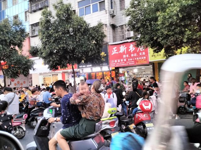 實(shí)體店怎么宣傳自己的產(chǎn)品，怎樣去實(shí)體店推銷自己產(chǎn)品？