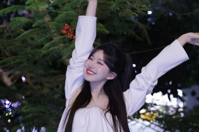 趙露思小紅書頭像，趙露思小紅書頭像花？