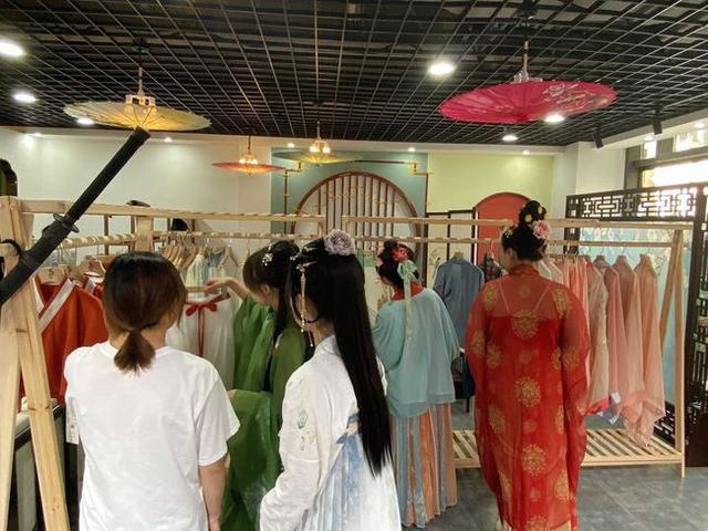 漢服實體店創(chuàng)業(yè)計劃書，漢服店創(chuàng)業(yè)企劃書？