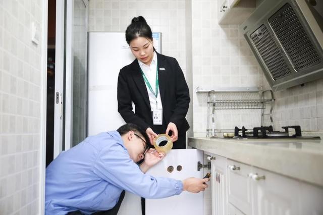 客戶至上用心服務(wù)句子，客戶至上用心服務(wù)句子圖片？