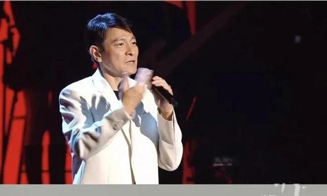 劉德華直播回放觀看2022，劉德華直播回放觀看2022年？