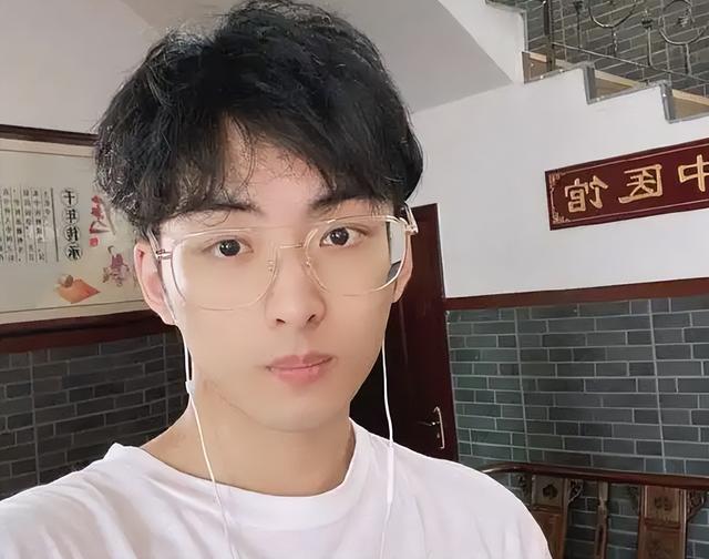 虎牙直播賴神直播間怎么進(jìn)，虎牙直播賴神直播間叫什么？