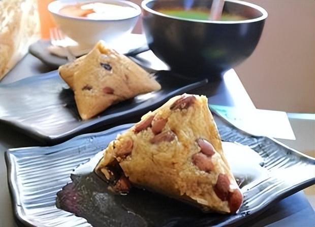 大學(xué)食堂最火爆的項(xiàng)目拌飯，大學(xué)食堂最火爆的項(xiàng)目牛肉飯？