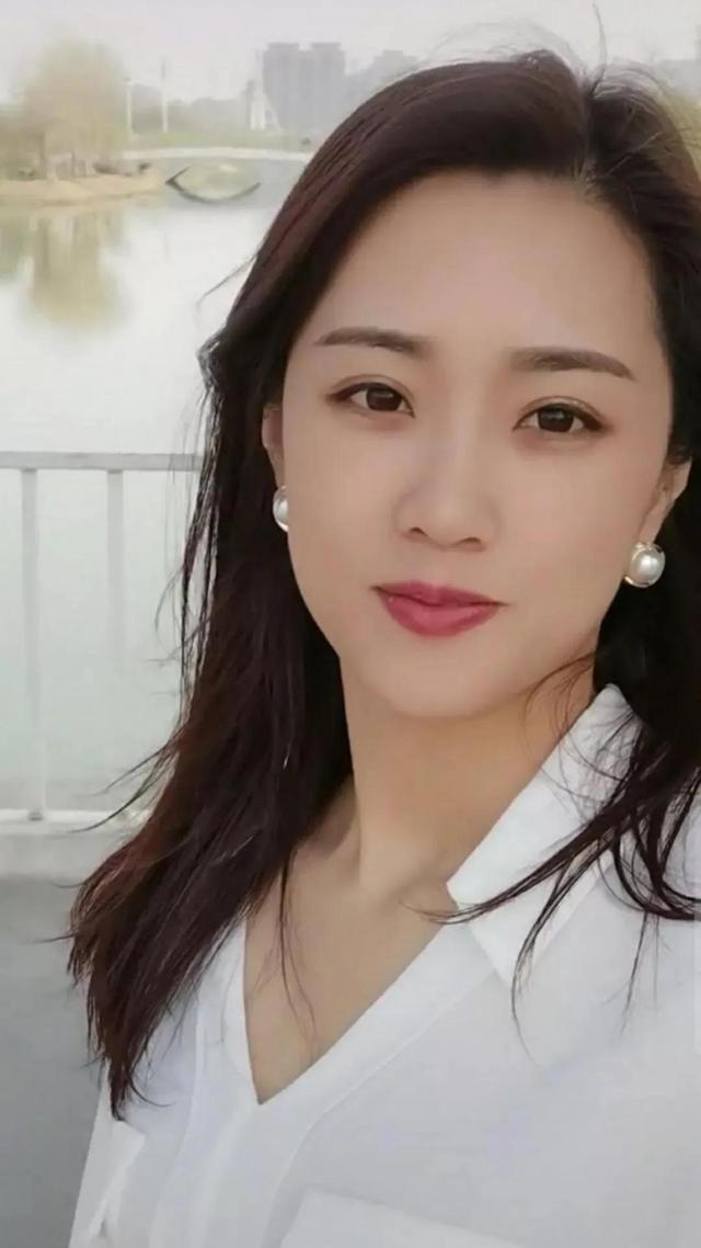 抖音美女千千萬(wàn)下一句是什么諷刺的，抖音美女千千萬(wàn)下一句是什么諷刺的歌曲？