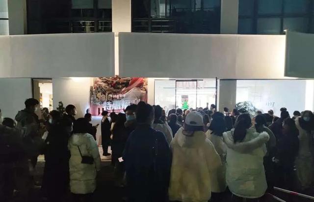 淘寶特價清倉的衣服是真的嗎，淘寶撿漏東西是真的嗎？