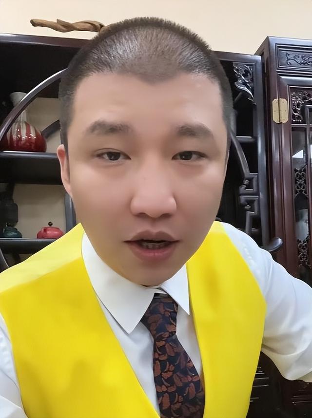 0w粉絲小網(wǎng)紅收入多少錢，50w粉絲小網(wǎng)紅收入多少美元？"
