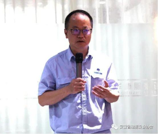銷售冠軍領(lǐng)獎感言，個人獲獎感言銷售冠軍獲獎感言簡短？