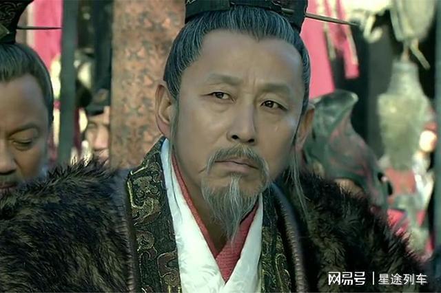 先帝創(chuàng)業(yè)未半而中道崩殂，先帝創(chuàng)業(yè)未半而中道崩殂的意思？