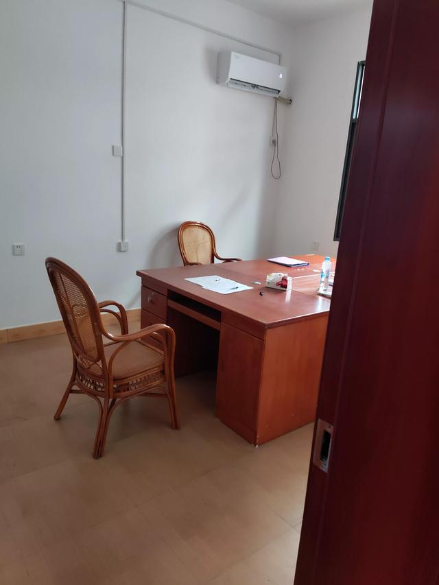 市場(chǎng)管理局是干嘛的可以報(bào)考嗎（市場(chǎng)管理局是干嘛的電話）