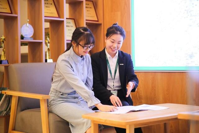 客戶至上用心服務(wù)句子，客戶至上用心服務(wù)句子圖片？
