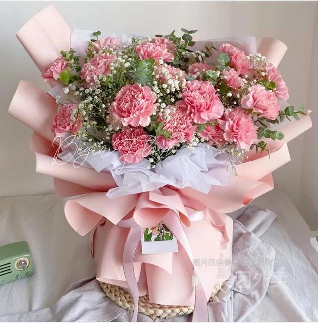 媽媽生日祝福抖音短句，媽媽生日句子發(fā)朋友圈希望時光慢些？