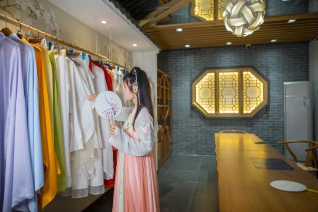 漢服實體店創(chuàng)業(yè)計劃書，漢服店創(chuàng)業(yè)企劃書？