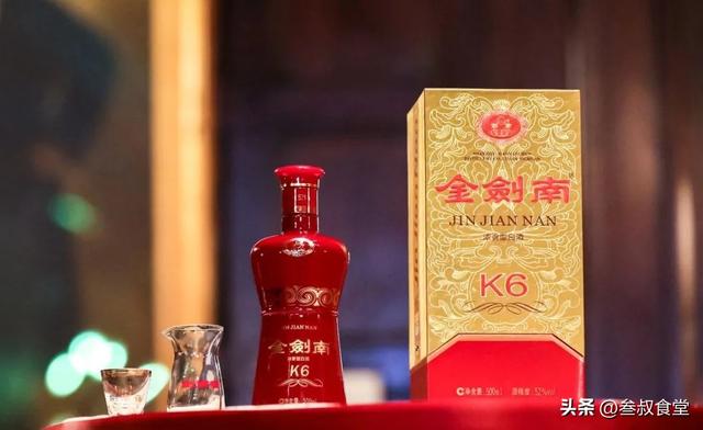 喝酒朋友圈文案，晚上喝酒朋友圈文案？