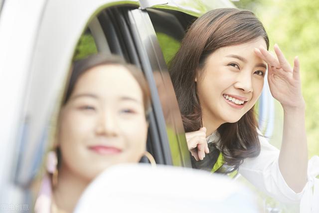 祝閨蜜新婚快樂(lè)的朋友圈文案簡(jiǎn)短霸氣，祝閨蜜新婚快樂(lè)的朋友圈文案簡(jiǎn)短一點(diǎn)？