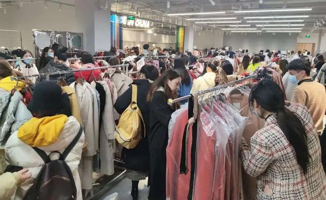 淘寶特價清倉的衣服是真的嗎，淘寶撿漏東西是真的嗎？