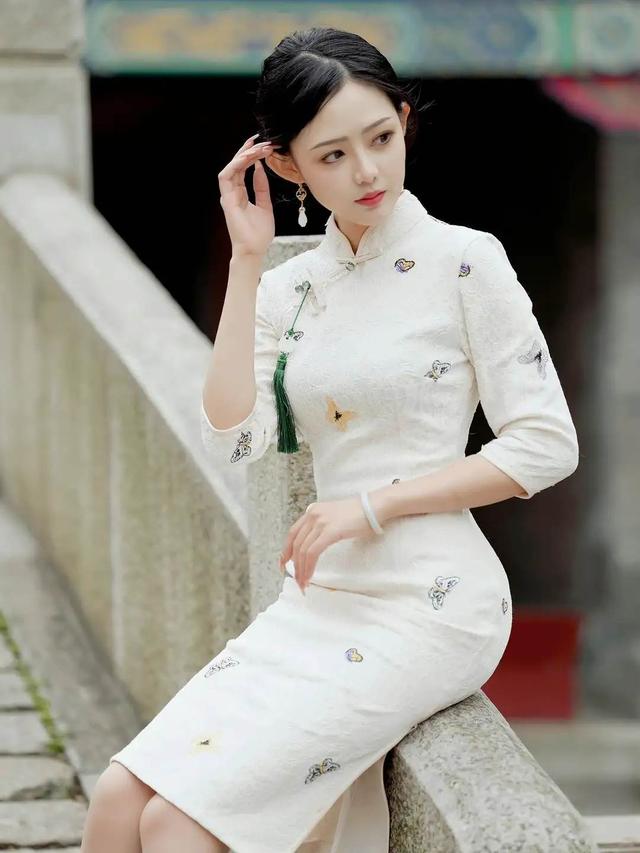 夜深人靜發(fā)朋友圈配圖真實，夜深人靜發(fā)朋友圈配圖真實一點？