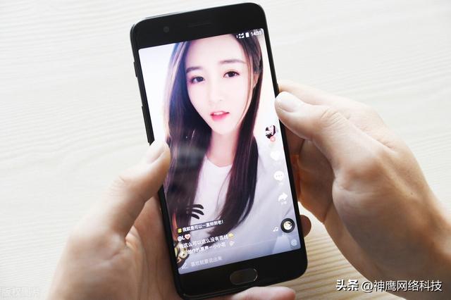 抖音的特點(diǎn)和優(yōu)勢(shì)，抖音的特點(diǎn)和優(yōu)勢(shì)論文？