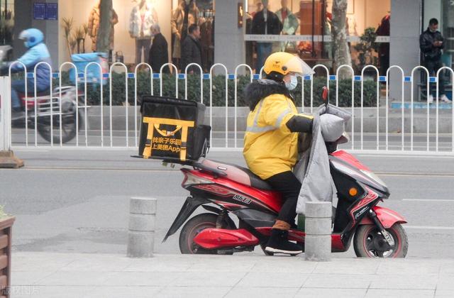 兼職外賣(mài)一天4個(gè)小時(shí)能跑幾單，30公里的電瓶車(chē)能跑兼職外賣(mài)嗎？