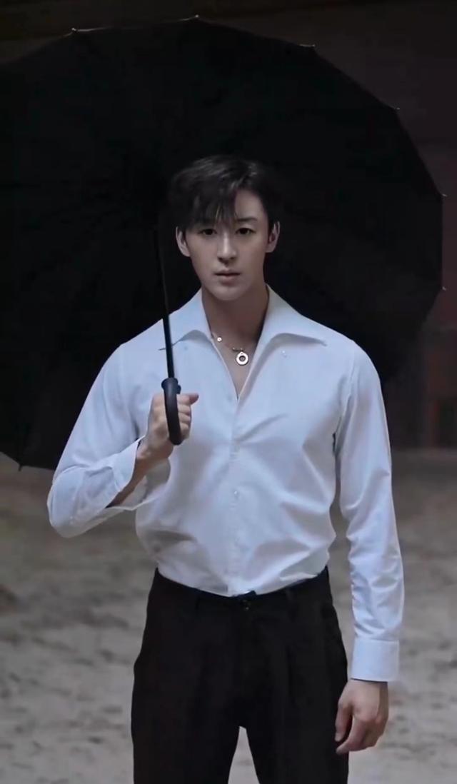 抖音上很火的自我介紹模板怎么做的，抖音上很火的自我介紹模板怎么做的呢？