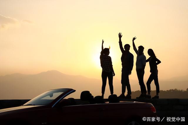 適合老友相聚發(fā)朋友圈的句子，相聚一起快樂時(shí)光句子？
