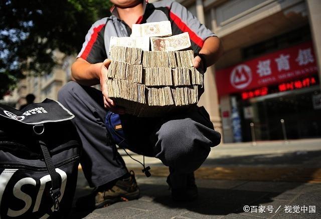 東東青年兼職，兼職東東青年？